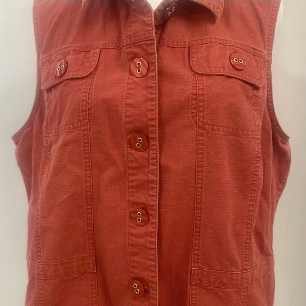 Rust Sleeveless Vest with Pockets - Picture 8 of 11